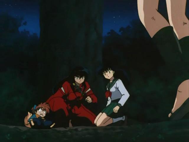 Otaku Gallery  / Anime e Manga / Inu-Yasha / Screen Shots / Episodi / 013 - L`enigma della luna nuova! Inuyasha dai capelli neri! / 125.jpg